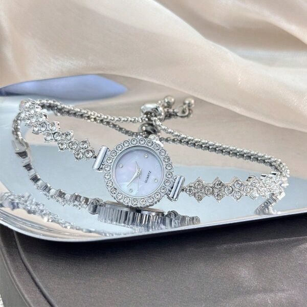 Women's New Casual Fashion Bracelet Watch - Image 3