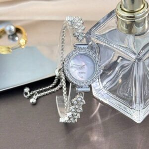 Women's New Casual Fashion Bracelet Watch